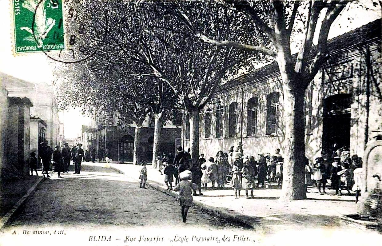 762- Blida - Rue Fourrier - Ecole de filles.jpg